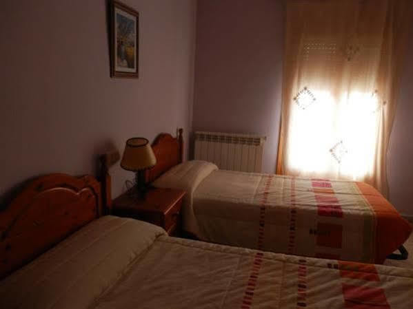 Hostal El Portalico Linares de Mora Eksteriør bilde